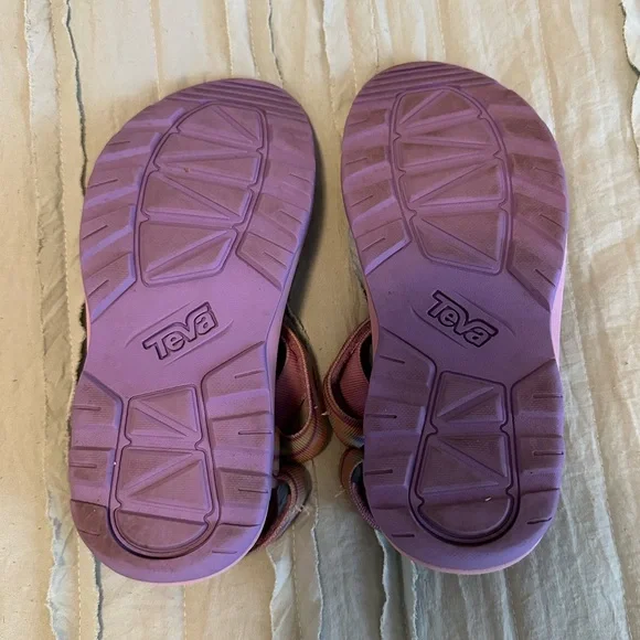 Teva Hurricane XLT2 Sandal | Size 3 - Picture 7 of 10